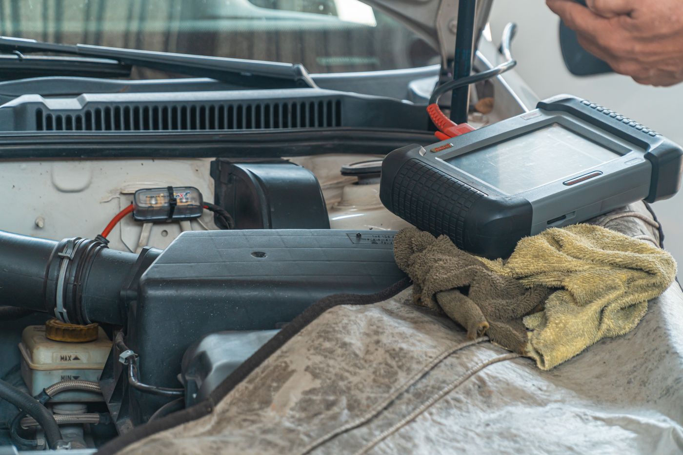 Hybrid and EV system diagnostics with an OBD-II scan tool